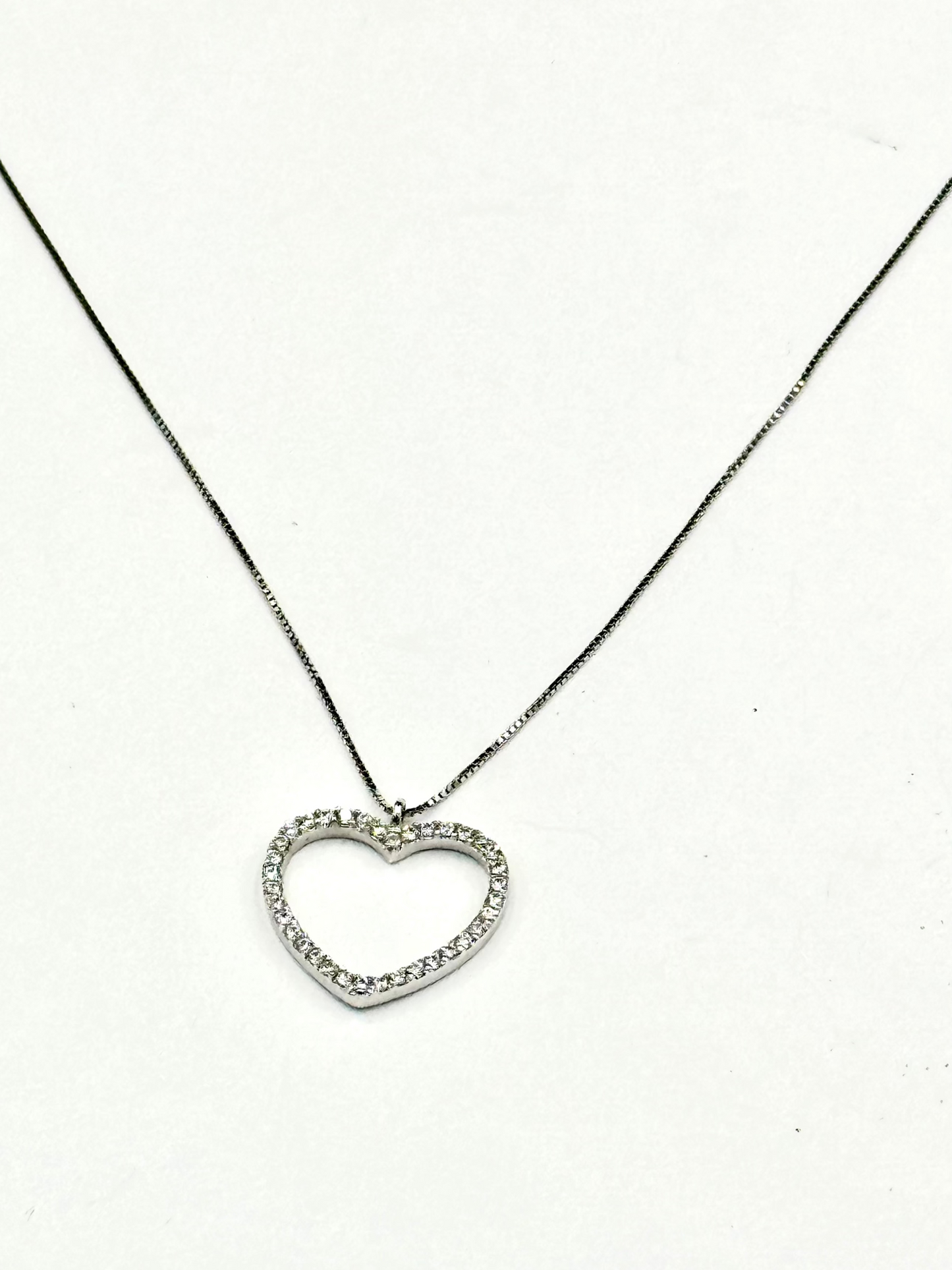 Collana d’oro bianco “Riflesso d’amore”