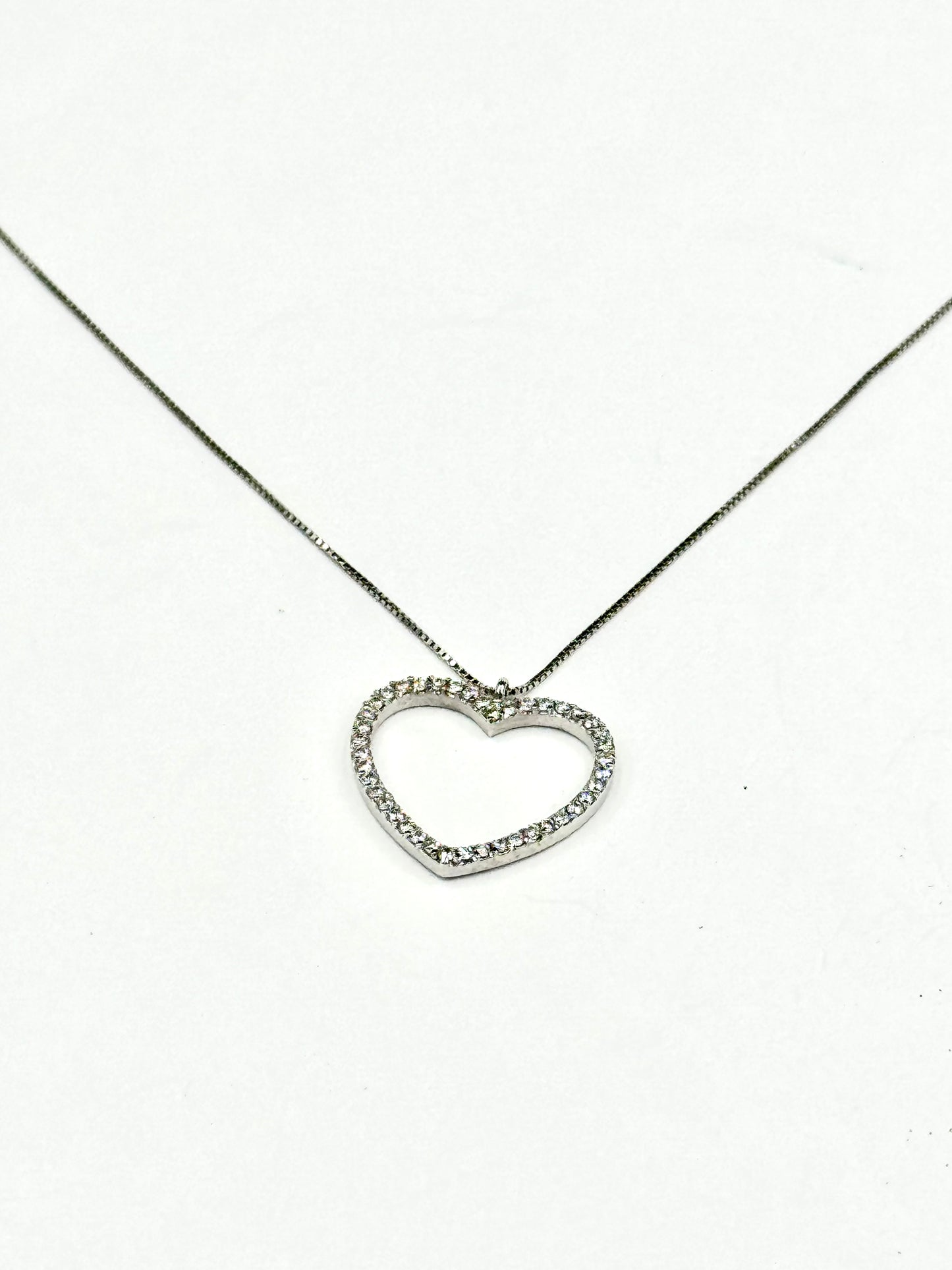 Collana d’oro bianco “Riflesso d’amore”