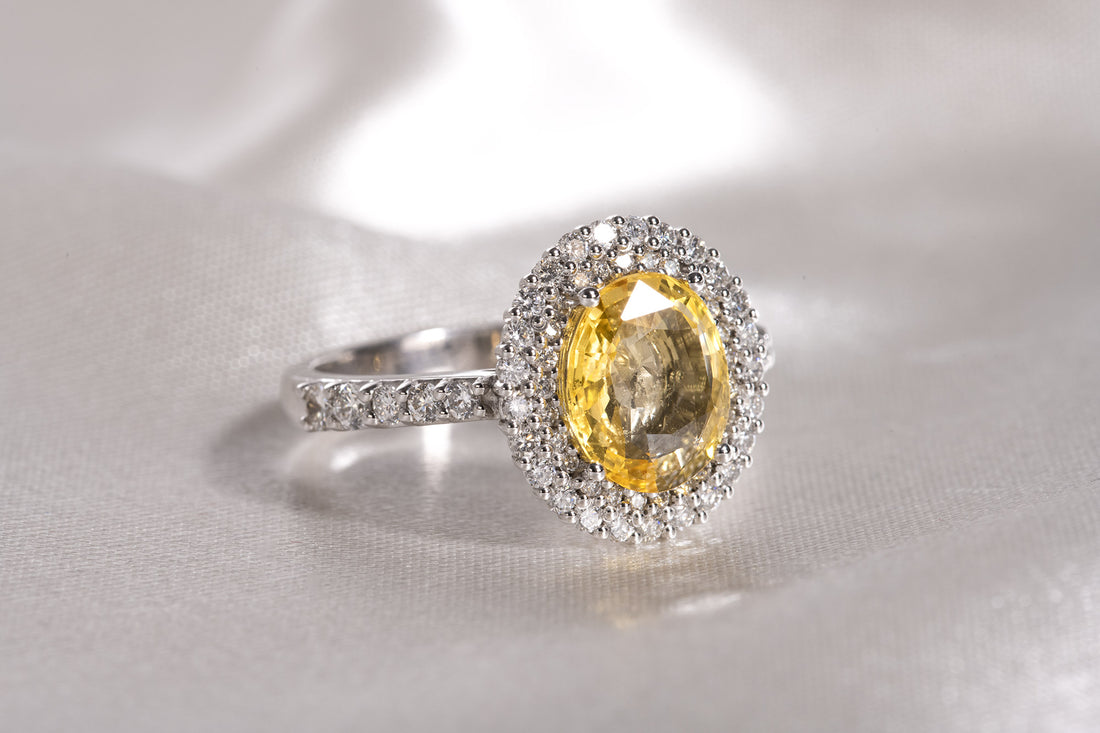 Anello d'oro bianco "Regina del Mattino"